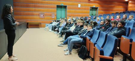 obisk dijakov ŠC Postojna (2)